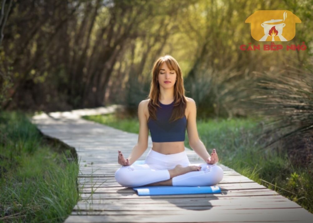 Thực hành yoga hoặc thiền là cách giảm căng thẳng và lo âu