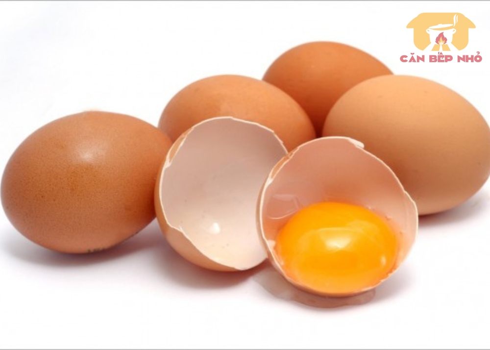 Mẹo tách lòng đỏ trứng dễ dàng với chai nhựa