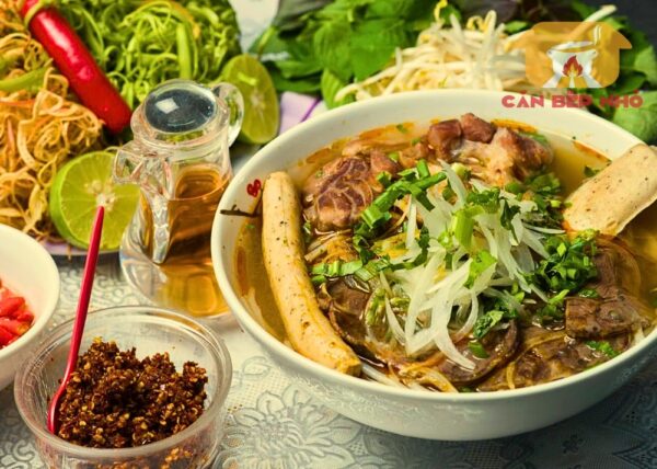 Điểm danh những quán bún bò Huế ngon nhất tại Huế